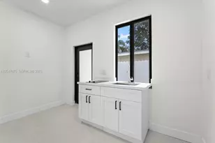 610 NE 164th Terrace, Miami, FL 33162 - Photo 43