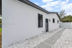 610 NE 164th Terrace, Miami, FL 33162 - Photo 39