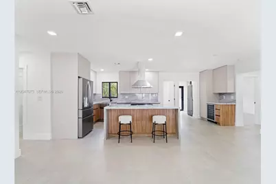 610 NE 164th Ter, Miami, FL 33162 - Photo 9