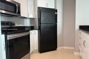 9201 Collins Ave, Surfside, FL 33154 - Photo 23