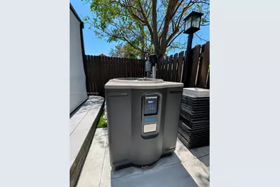 17324 NW 63rd Ave, Hialeah, FL 33015 - Photo 31