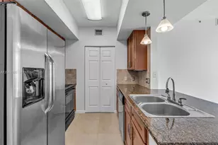 2000 N Bayshore Dr, Miami, FL 33137 - Photo 11