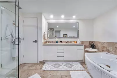 1455 Ocean Dr #904, Miami Beach, FL 33139 - Photo 19
