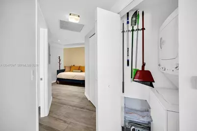 55 SW 9th St #3306, Miami, FL 33130 - Photo 15
