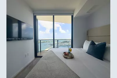 398 NE 5th St #4210, Miami, FL 33132 - Photo 9