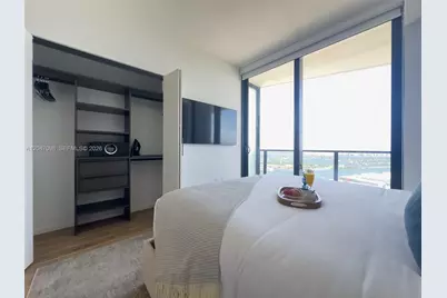 398 NE 5th St #4210, Miami, FL 33132 - Photo 11