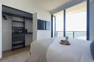 398 NE 5th St, Miami, FL 33132 - Photo 11