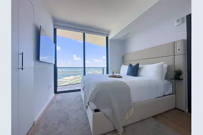 398 NE 5th St #4210, Miami, FL 33132 - Photo 9