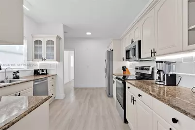 714 NE 2nd St, Pompano Beach, FL 33060 - Photo 21