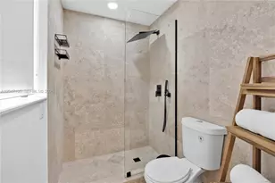 714 NE 2nd St, Pompano Beach, FL 33060 - Photo 23
