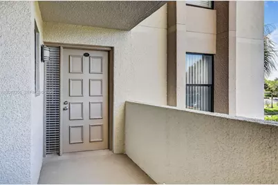 5901 Camino Del Sol #207, Boca Raton, FL 33433 - Photo 3