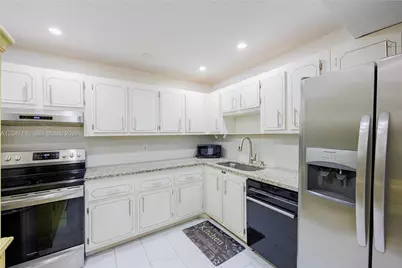 8100 SW 24th St #309, North Lauderdale, FL 33068 - Photo 11