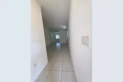 3398 NE 9th Dr #204, Homestead, FL 33033 - Photo 3