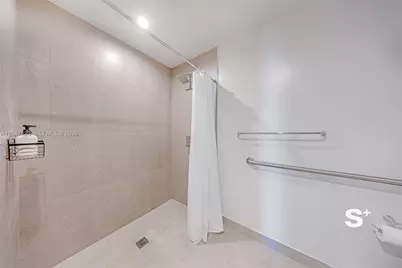 11 NE 6th St #2307, Miami, FL 33132 - Photo 23