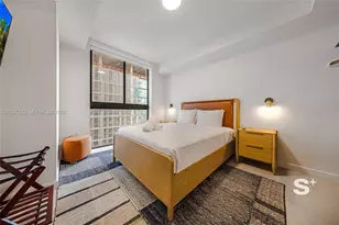 11 NE 6th St, Miami, FL 33132 - Photo 17