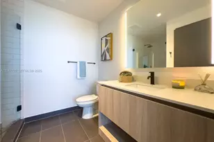 398 NE 5th St, Miami, FL 33132 - Photo 3