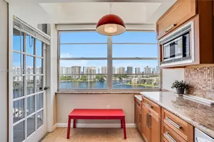 18041 Biscayne Blvd, Aventura, FL 33160 - Photo 11