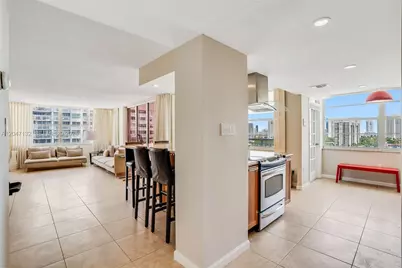 18041 Biscayne Blvd #1404, Aventura, FL 33160 - Photo 9