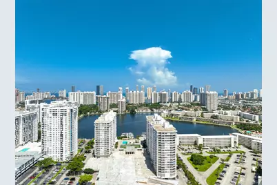 18041 Biscayne Blvd #1404, Aventura, FL 33160 - Photo 21