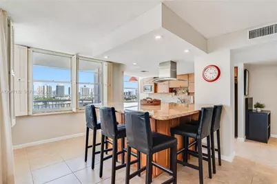 18041 Biscayne Blvd #1404, Aventura, FL 33160 - Photo 7