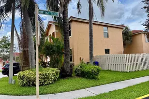 16149 NW 22nd St, Pembroke Pines, FL 33028 - Photo 5