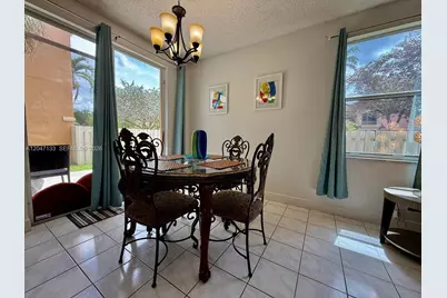 16149 NW 22nd St, Pembroke Pines, FL 33028 - Photo 11