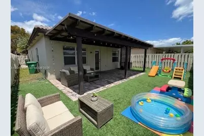 2356 NE 3rd Ct #2356, Homestead, FL 33033 - Photo 17