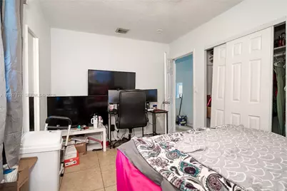 1013 NW 12th St, Fort Lauderdale, FL 33311 - Photo 11