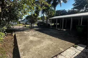 821 SW 2nd St, Florida City, FL 33034 - Photo 13