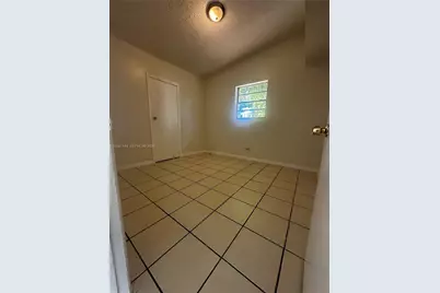 821 SW 2nd St, Florida City, FL 33034 - Photo 9
