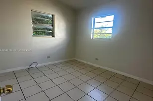 821 SW 2nd St, Florida City, FL 33034 - Photo 7