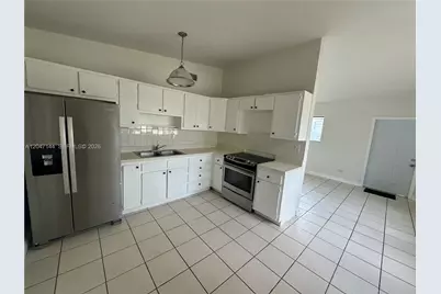 821 SW 2nd St, Florida City, FL 33034 - Photo 19