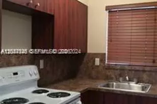 1324 NE 127th St, North Miami, FL 33161 - Photo 5