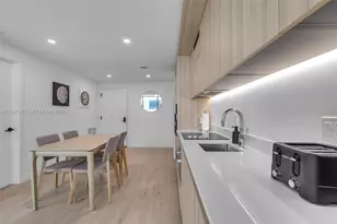 225 N Miami Ave, Miami, FL 33128 - Photo 5
