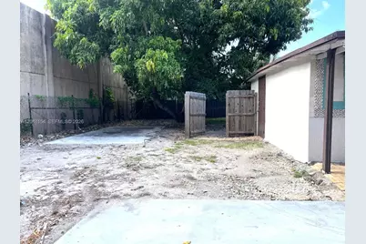 1541 SW 52nd Ave, Plantation, FL 33317 - Photo 17