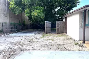 1541 SW 52nd Ave, Plantation, FL 33317 - Photo 17