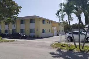 724 NE 4th St, Hallandale Beach, FL 33009 - Photo 9