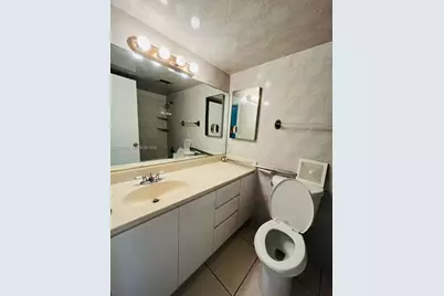 724 NE 4th St #9, Hallandale Beach, FL 33009 - Photo 5