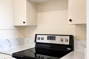 26524 SW 138th Ave, Homestead, FL 33032 - Photo 5