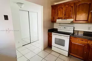 724 NE 4th St, Hallandale Beach, FL 33009 - Photo 3
