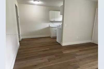 1330 W 29th St #9, Hialeah, FL 33012 - Photo 11