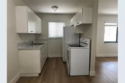 1330 W 29th St #9, Hialeah, FL 33012 - Photo 15