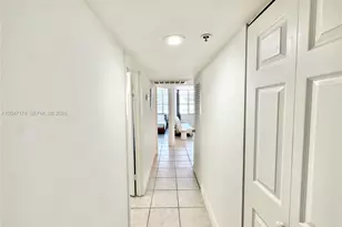 100 Lincoln Rd, Miami Beach, FL 33139 - Photo 11