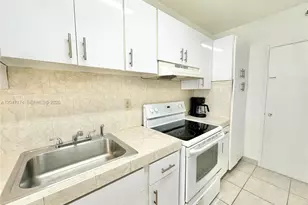 100 Lincoln Rd, Miami Beach, FL 33139 - Photo 5