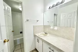 100 Lincoln Rd, Miami Beach, FL 33139 - Photo 17