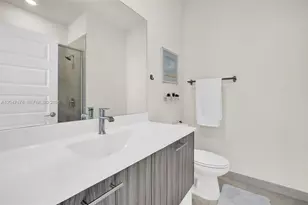 8045 NW 104th Ave, Doral, FL 33178 - Photo 15