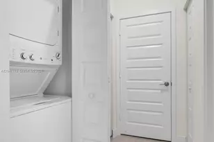 8045 NW 104th Ave, Doral, FL 33178 - Photo 21