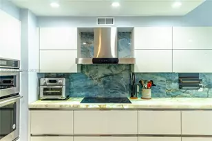 17375 Collins Ave, Sunny Isles Beach, FL 33160 - Photo 9