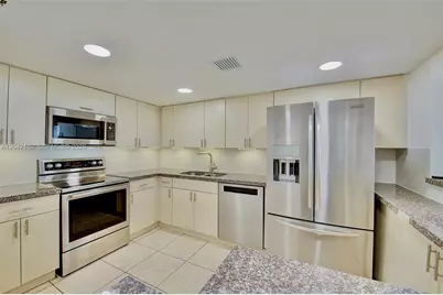 20850 San Simeon Way #506-5, Miami, FL 33179 - Photo 5