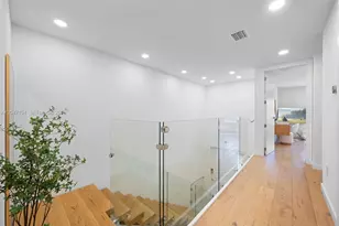 3030 NE 208th St, Aventura, FL 33180 - Photo 9